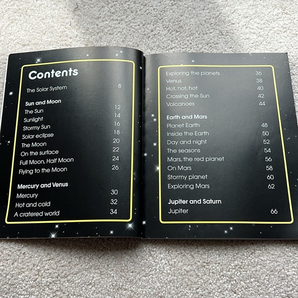 Scholastic- The Solar System Book - Picture 3 of 10